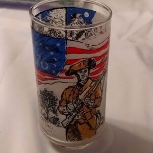Vintage 1776 1976 independence patriotic America collectors glass